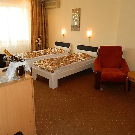 Dalin Hotell 3*